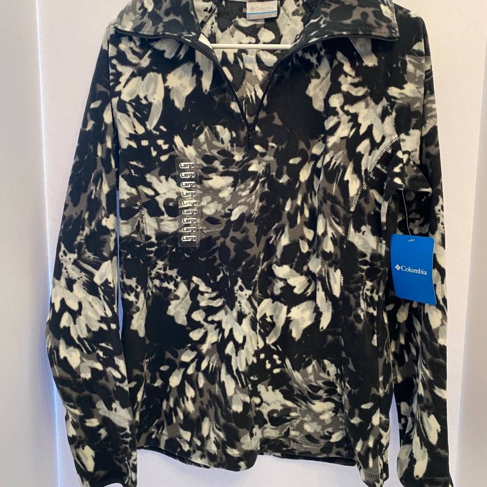 *NWT* Columbia printed half zip fleece pullover - Size L